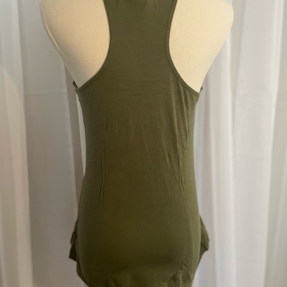 Old Navy sequin tank top - Picture 3 of 3